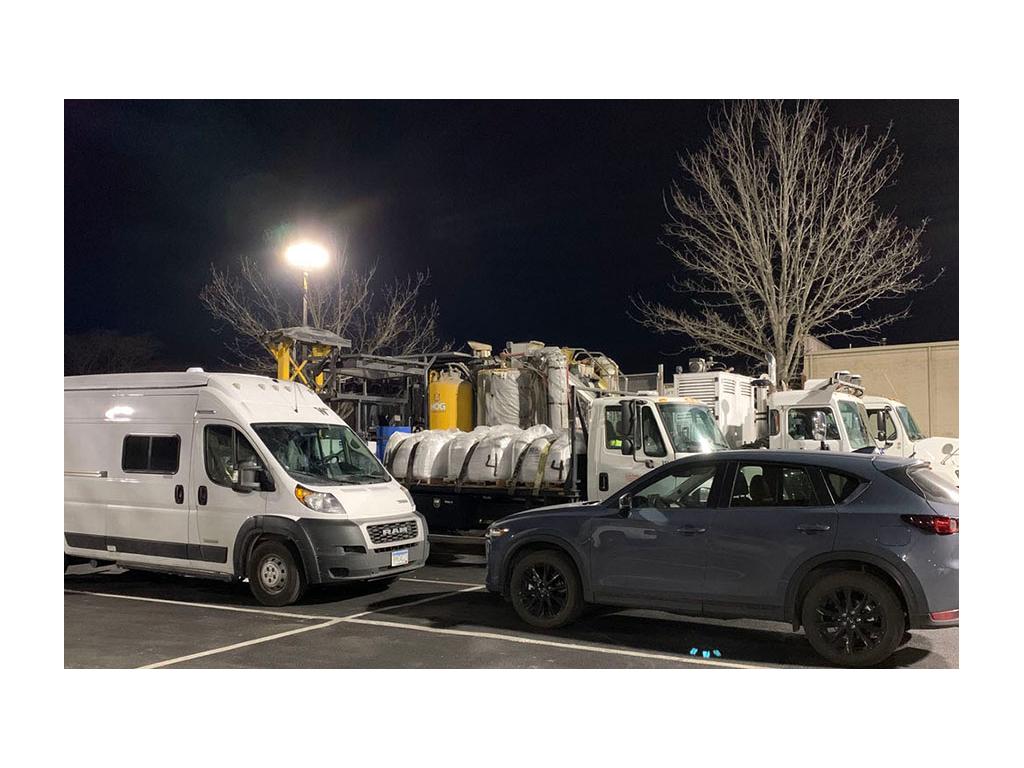 Solis parked outside hotel