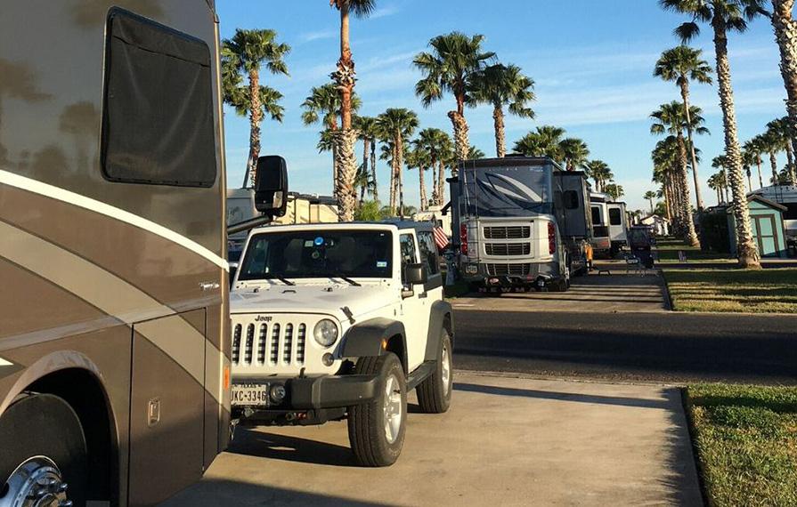 Winnebago Forza pulling tow car