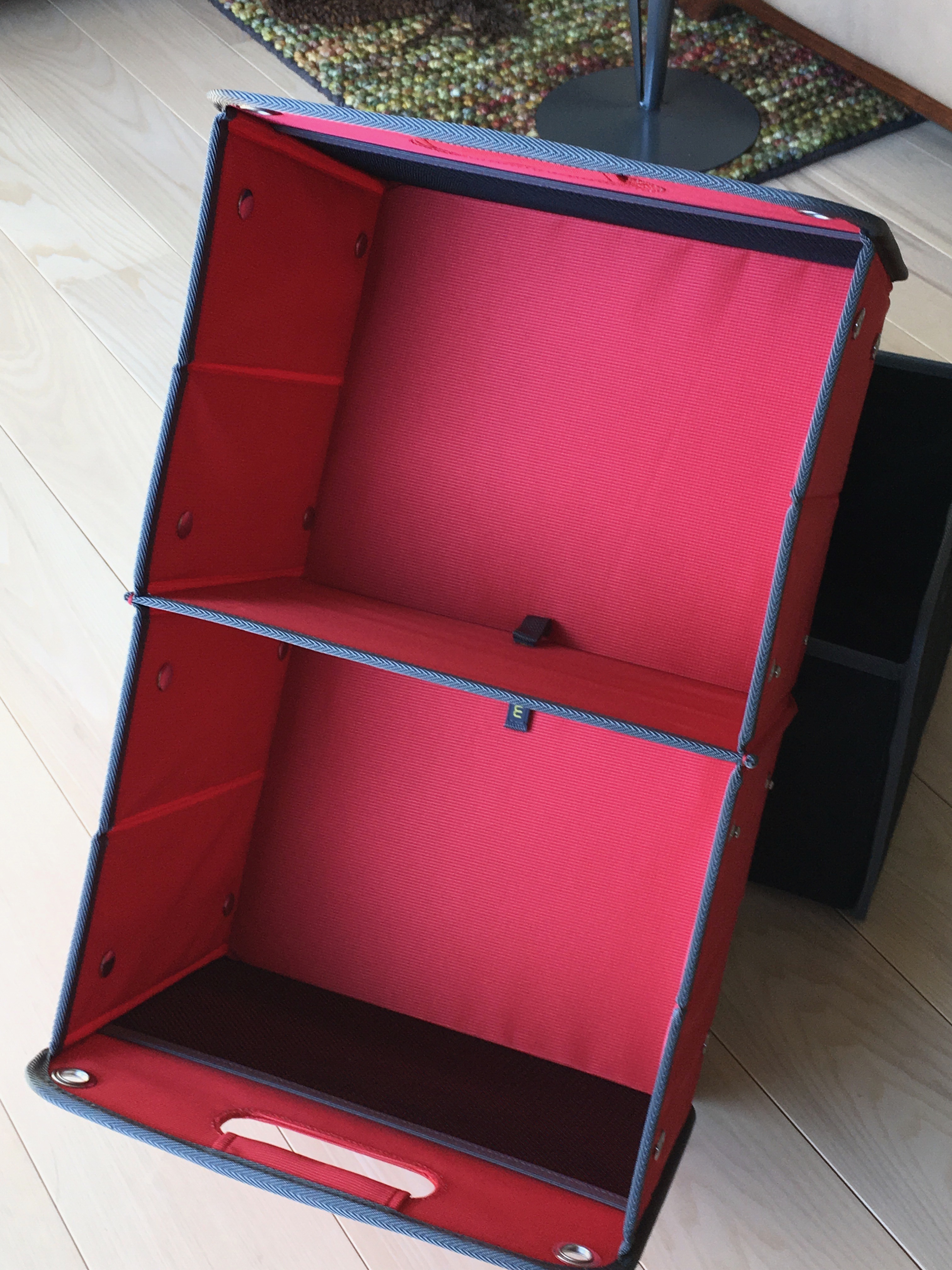 Detail view of Meori box quality and design