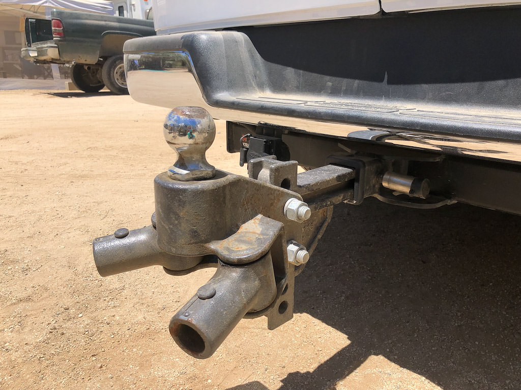 Detail view of hitch setup