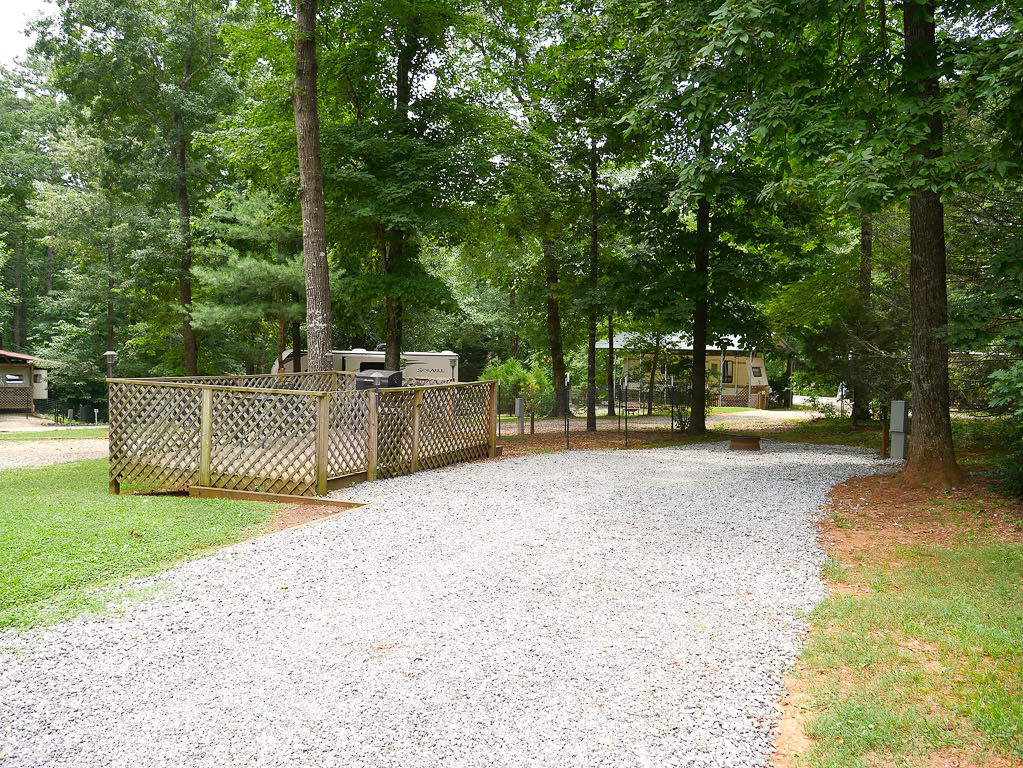 View of 4 Paws Kingdom Campground